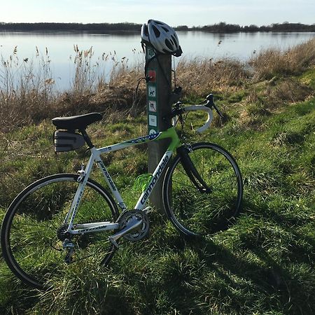 Roue D'Escampette Gite D'Etape Et De Sejour Champagnat  外观 照片